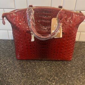 Red Croc-Embossed Tote Handbag – Sleek & Sophisticated ✨